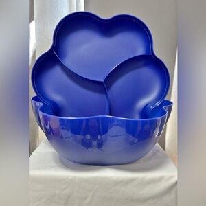 Tupperware Blue flower Salad Bowl 5.6L